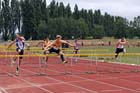 Hurdles, mens under-17s.